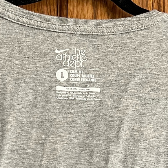 Women’s Nike T-shirt Large - Picture 4 of 4